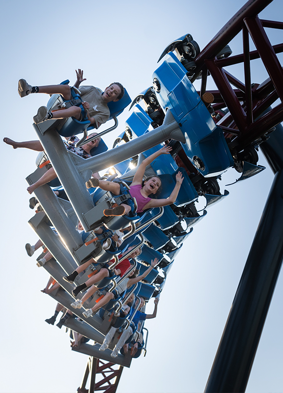 Dragekongen - Danmarks største og hurtigste Suspended Coaster